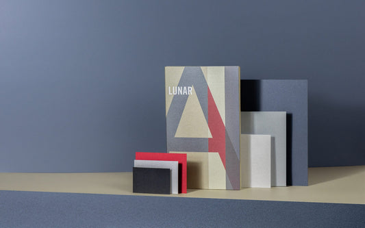 Papel Lunar Favini: Metálico com Micro-Textura ao Toque