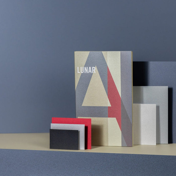 Papel Lunar Favini: Metálico com Micro-Textura ao Toque