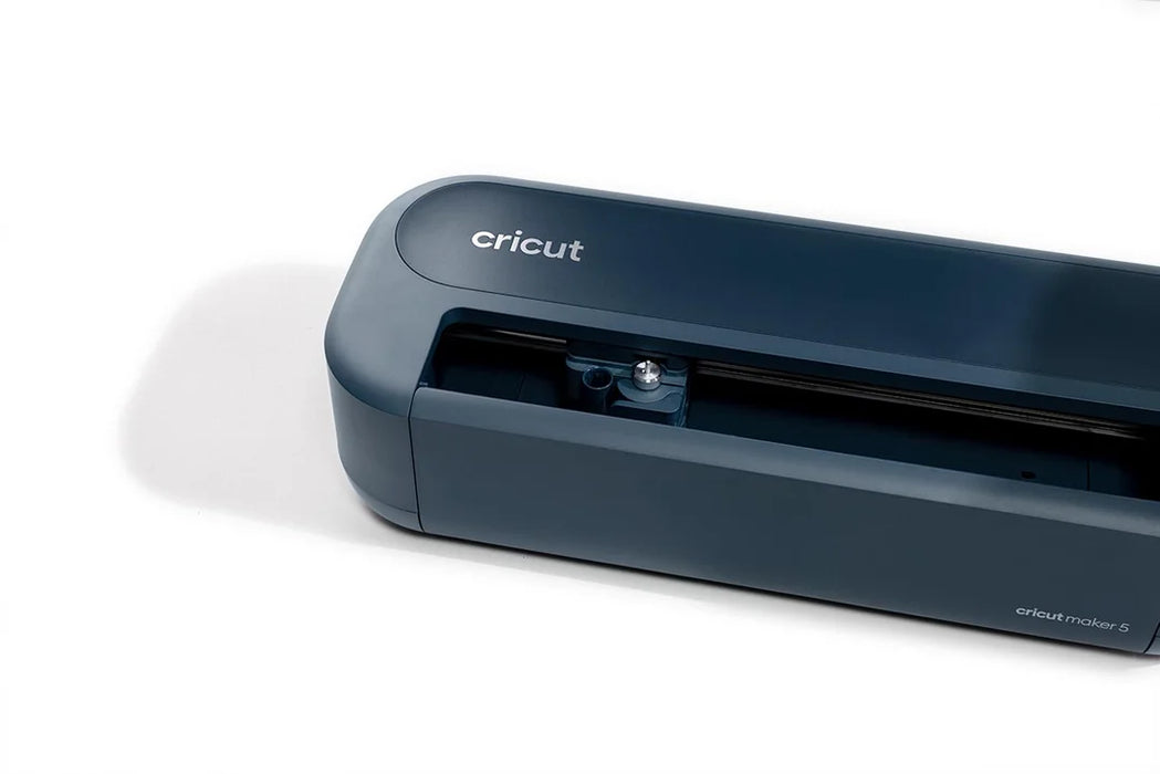 Cricut Maker 5 Essentials Bundle